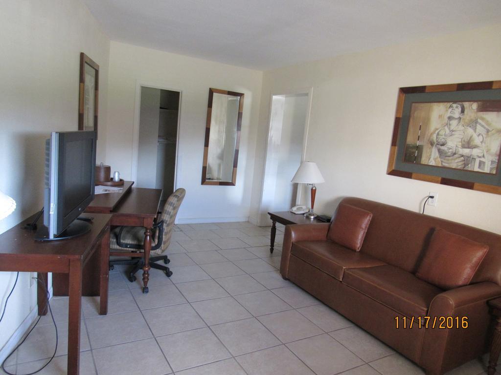 Alvin Extended Stay Phòng bức ảnh