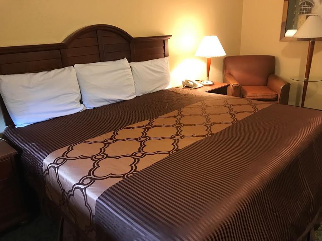 Alvin Extended Stay Ngoại thất bức ảnh