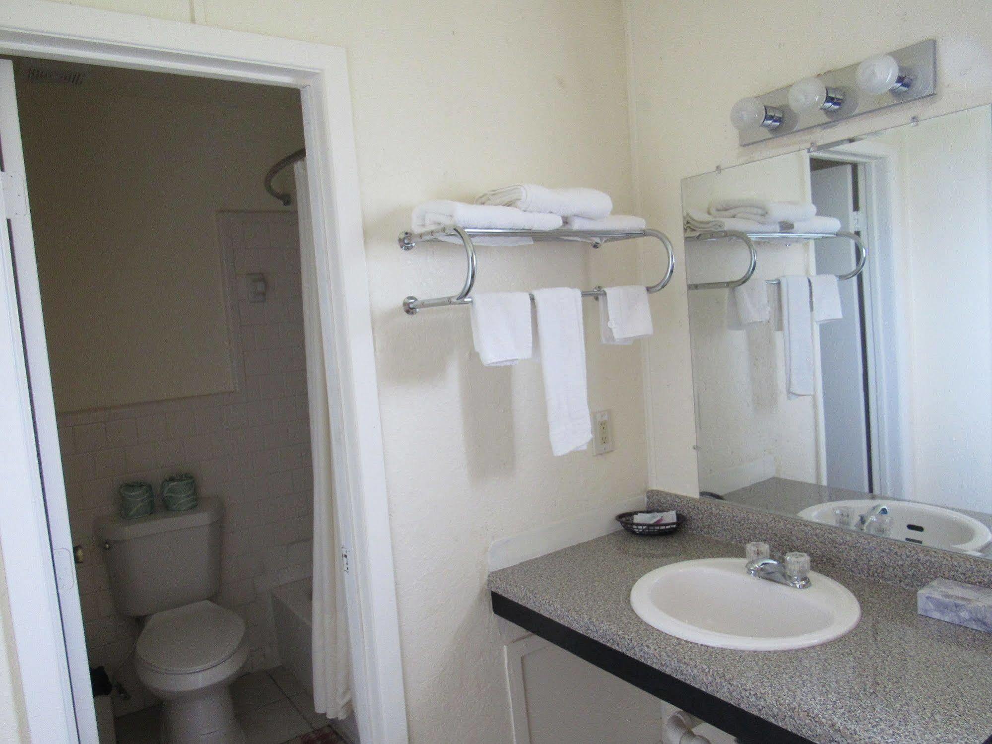 Alvin Extended Stay Ngoại thất bức ảnh